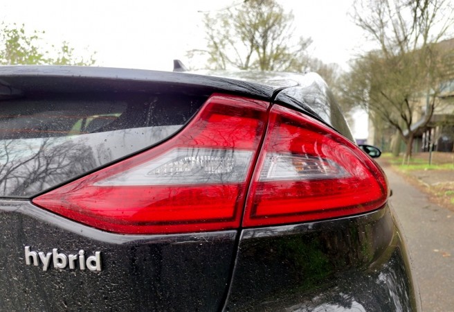 hyundai-ioniq-hybrid-21