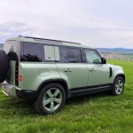 land-rover-defender-75th-2023-42