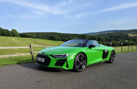 audi-r8-spyder-2023-43