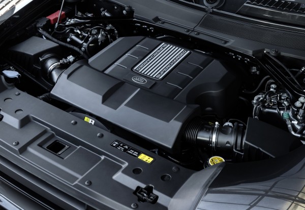 lr_def_v8_engine_22my_250221_01