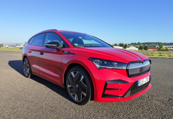 skoda-enyaq-rs-iv-2023-10