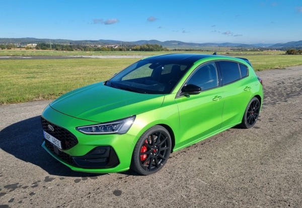 ford-focus-st-2023-1