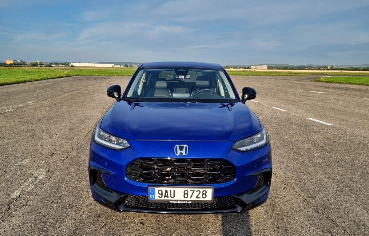 honda-zrv-sport-2023-21