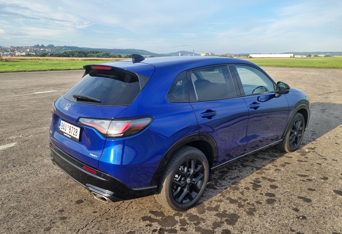 honda-zrv-sport-2023-4