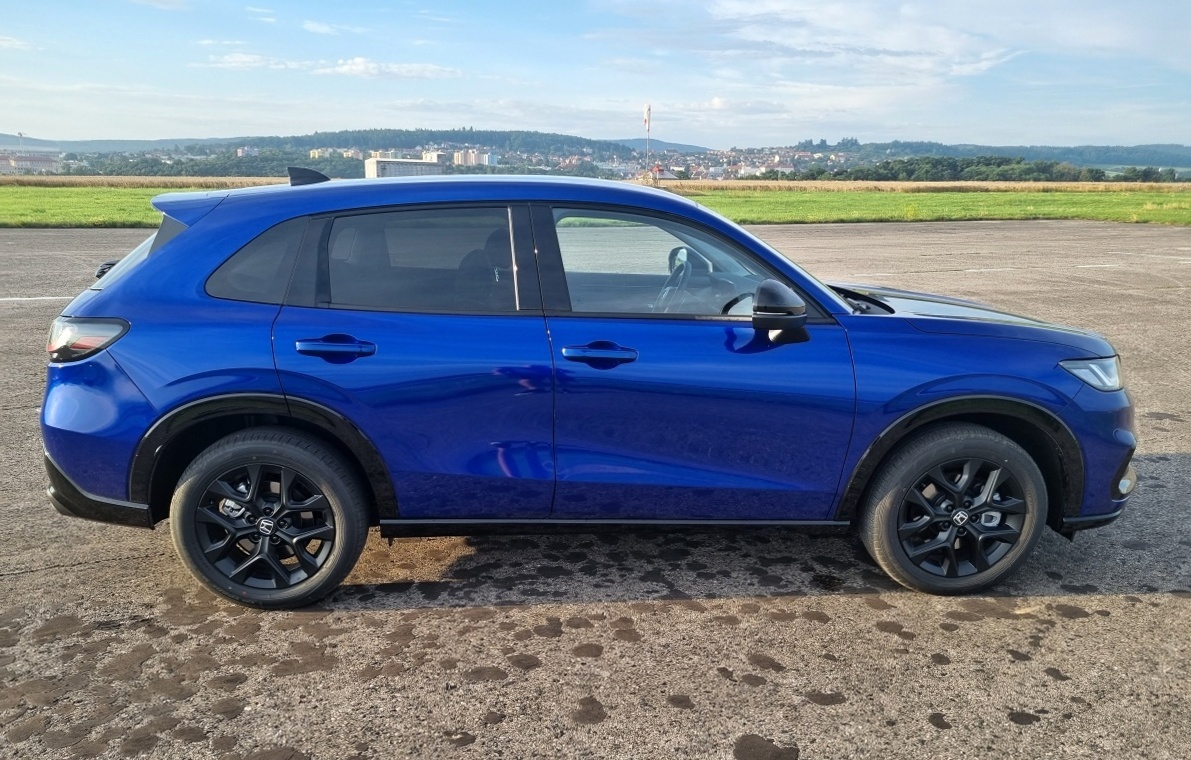honda-zrv-sport-2023-5