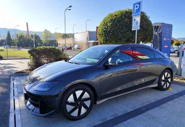 hyundai-ioniq-6-2023-4