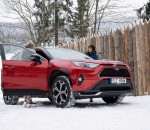 rav4_plug-in_0006