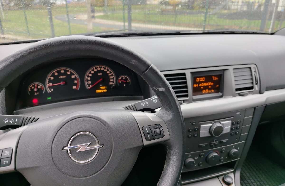 opel-vectra-c-15
