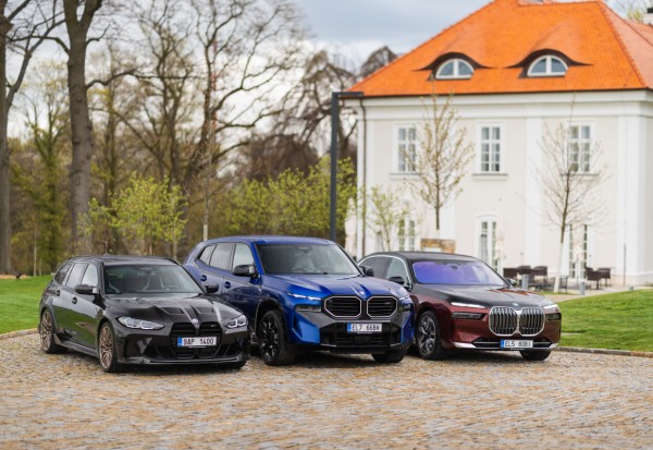p90503871_highres_set-loklnch-snmk-bmw