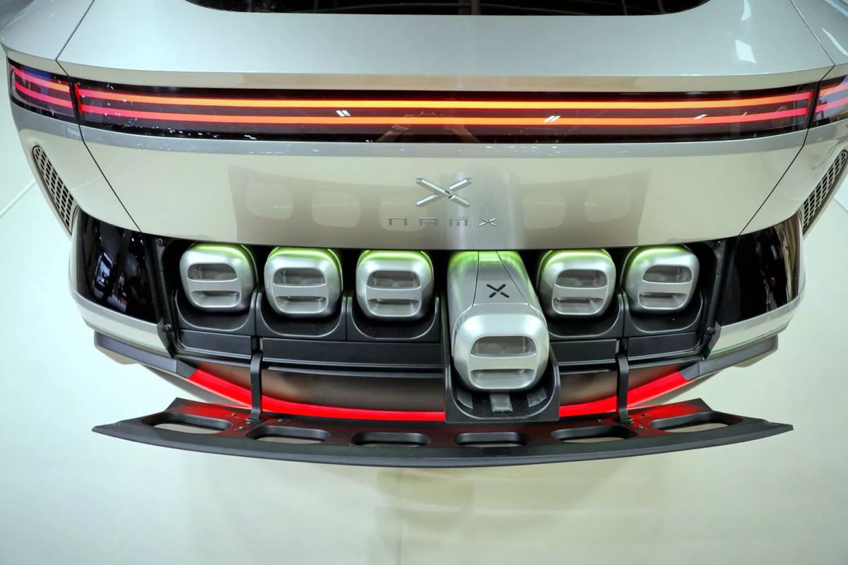 První auto na vodíkové kapsle, které vyměníte za dvě minuty: NamX HUV Concept