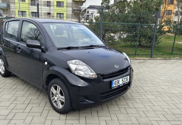 daihatsu-sirion-3