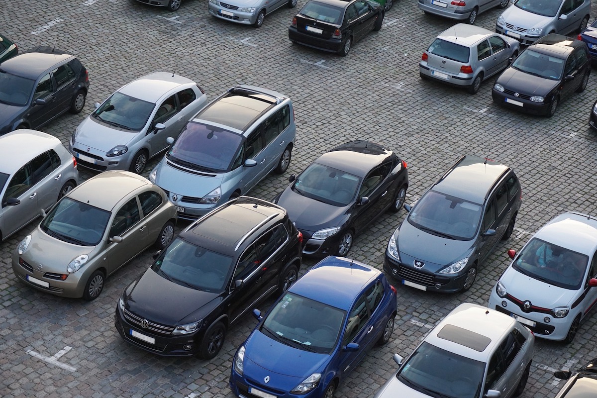 V Praze výrazně zdražily pokuty za parkování: Maximem je 25 000 korun
