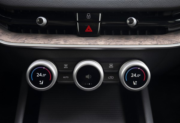 74_skoda_superb_combi_interior_cc460a34