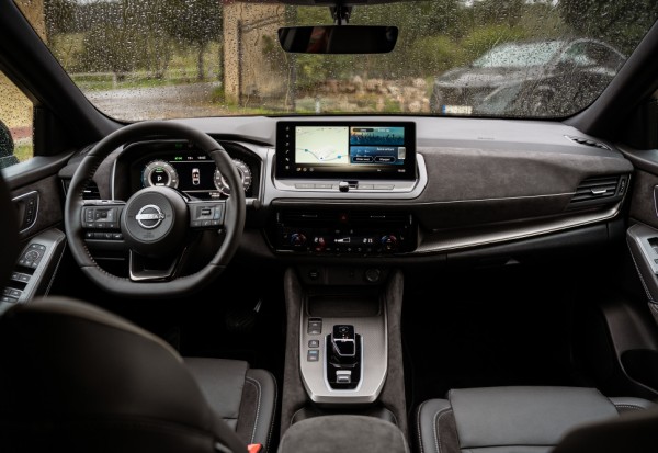 nissan-qashqai-2025-10