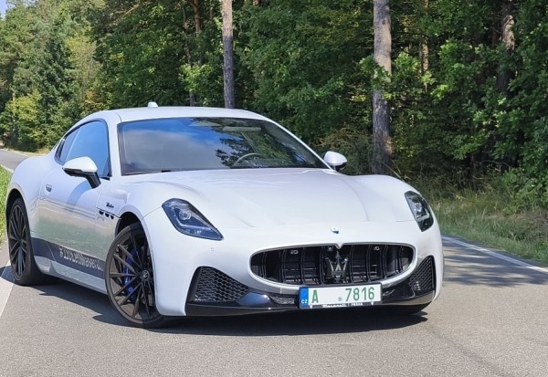 maserati-granturismo-2024-10