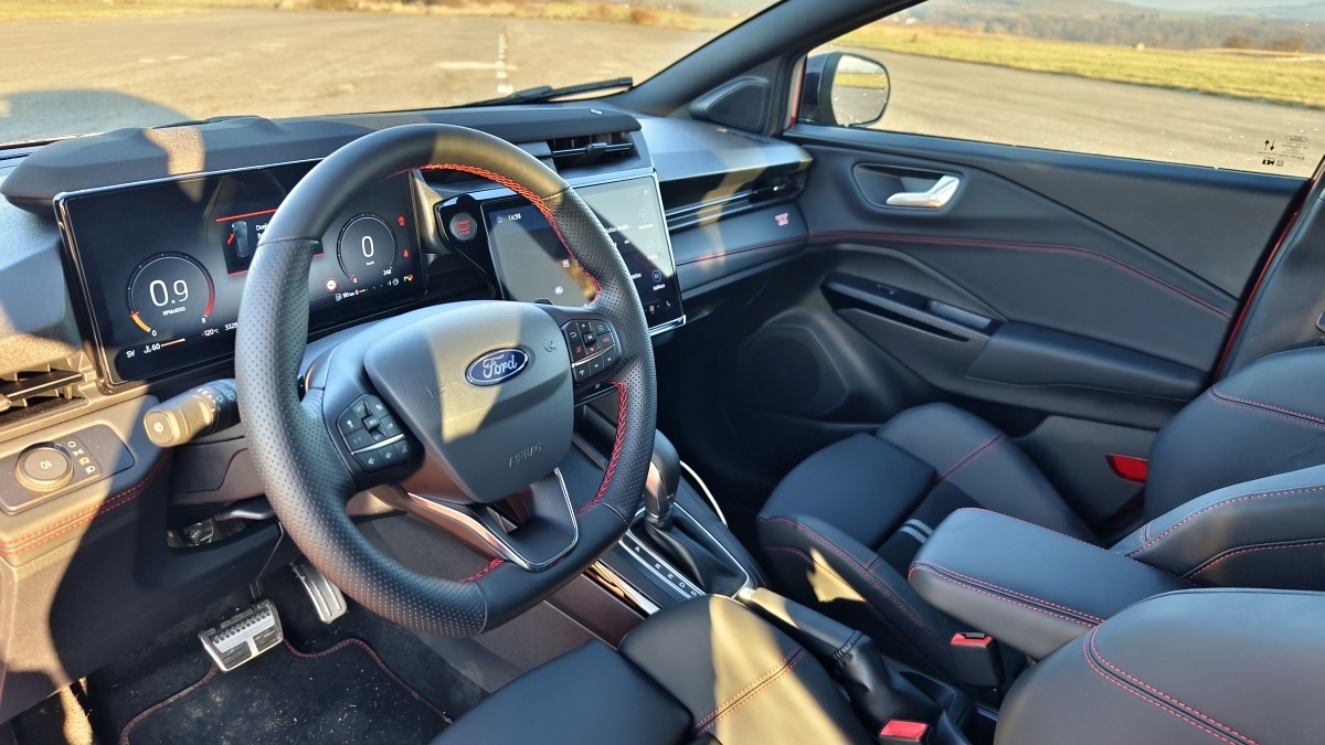 ford-puma-st-2025-23