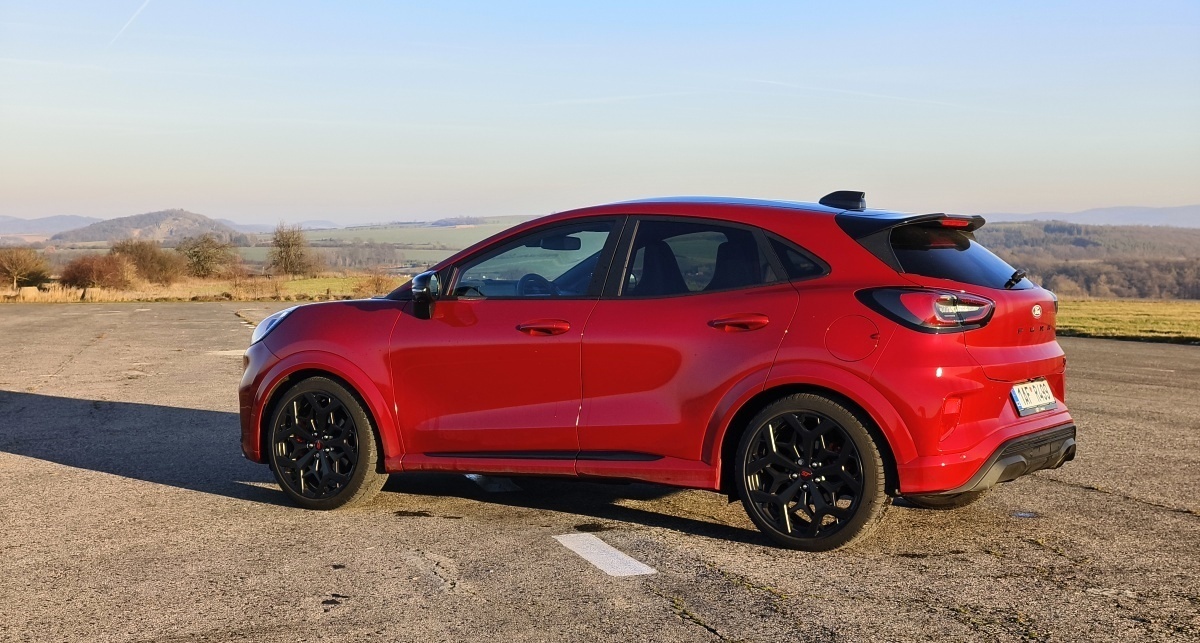 ford-puma-st-2025-38