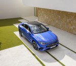 Der neue Mercedes-Benz CLA: großartig, mühelos, intuitiv und flexibelThe all-new Mercedes-Benz CLA: gorgeous, effortless, intuitive, and flexible.