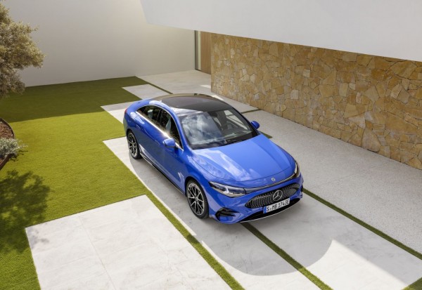 Der neue Mercedes-Benz CLA: großartig, mühelos, intuitiv und flexibelThe all-new Mercedes-Benz CLA: gorgeous, effortless, intuitive, and flexible.