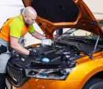 oil-change-mechanic_d3cad78a-2560x1707