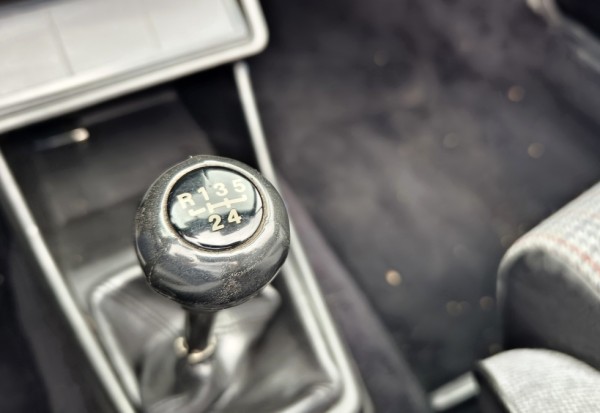 volkswagen-golf-mki-cabriolet-42