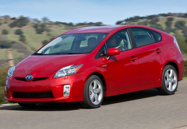 2010-toyota-prius-review-car-and-driver-photo-267662-s-original