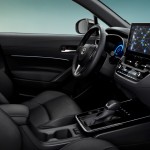 2025_corolla_cross_high_grade_det_008