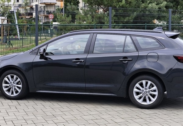 toyota-corolla-combi-17