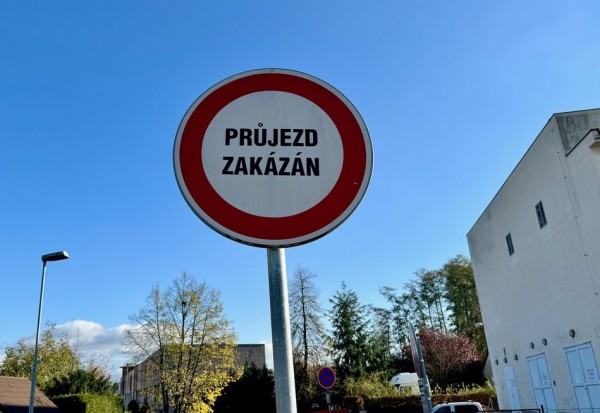 prujezd-zakazan