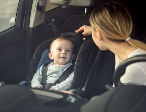 dite-auto-predni-sedacka-autosedacka