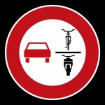 Poznáváte tuto dopravní značku? Pro většinu motoristů je záhadou