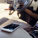 Špatně položený mobil v autě může zabíjet