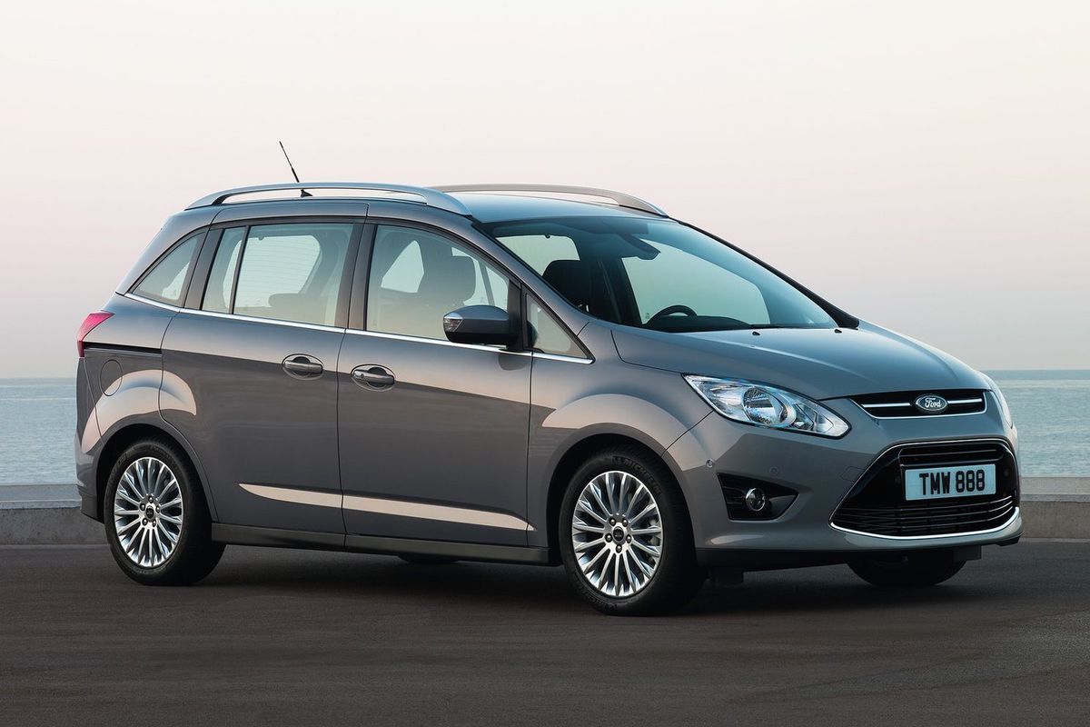 ford-grand-c-max-2011_01-nestandard1