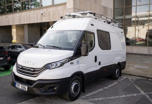 policie-iveco-daily2-800x450