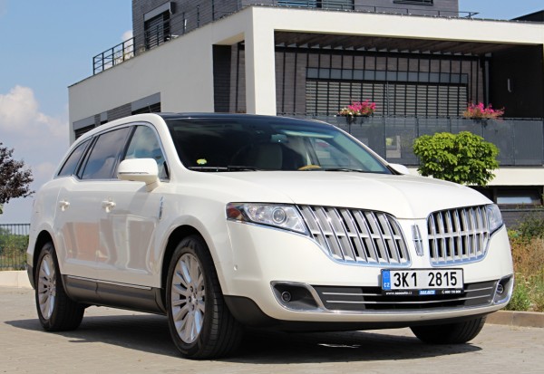 lincoln-mkt-exterior-3