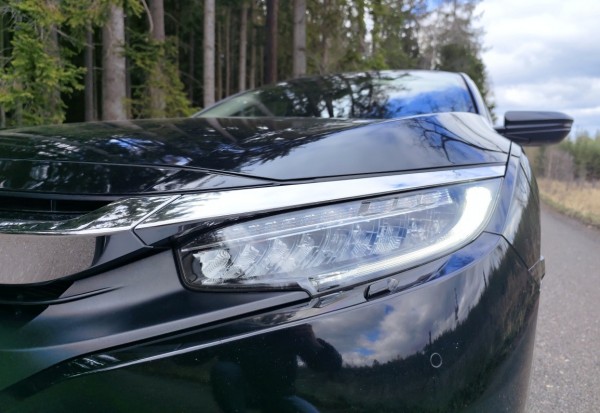 honda-civic-sedan-10-25