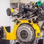 Nový spalovací motor se spotřebou 3 litrů aneb recept proti konci spalovacích motorů