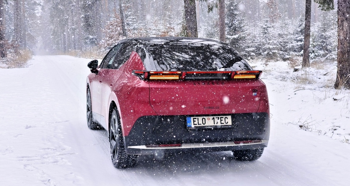 lynk-co-02-13