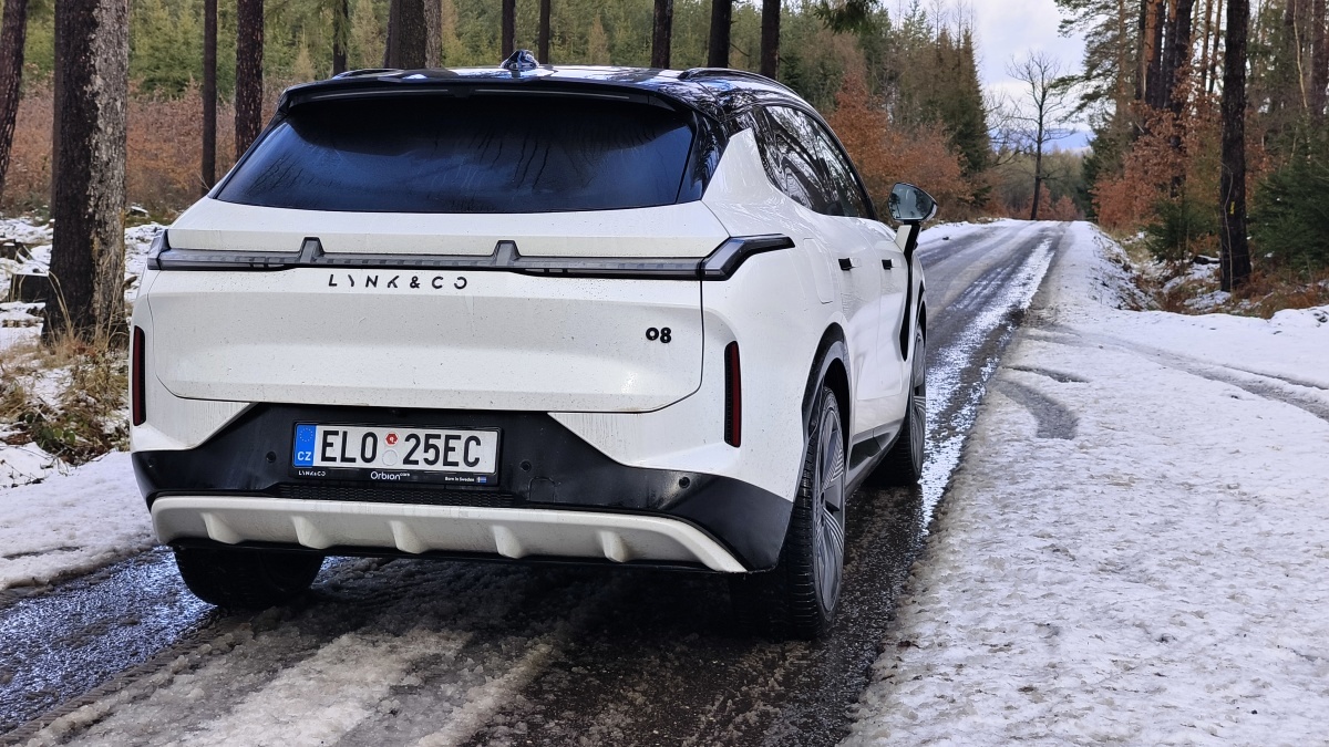 lynkco-08-test-2026-26