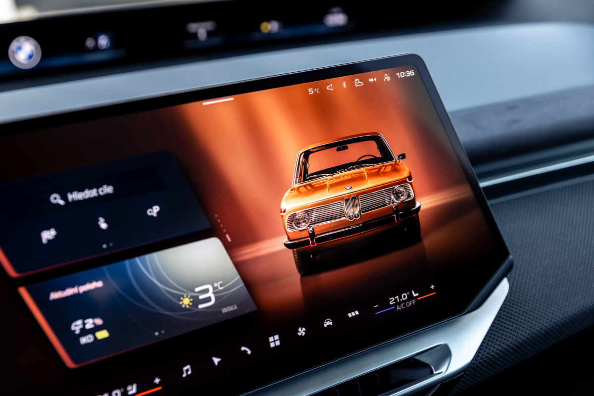 p90631746_highres_bmw-ix3-additional-p