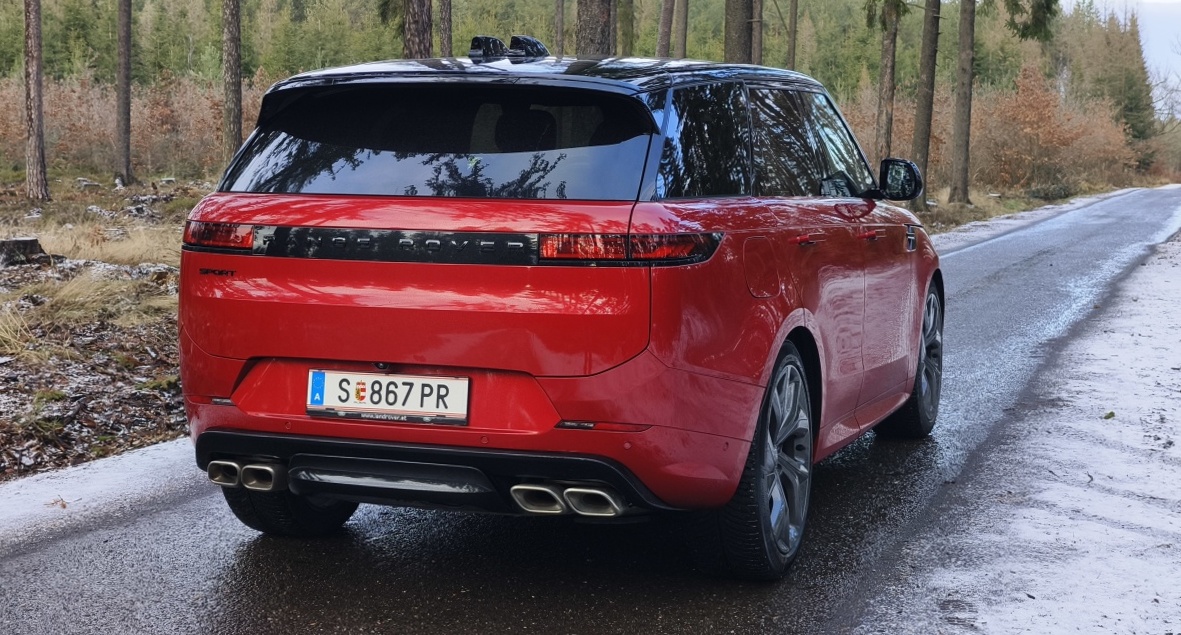 range-rover-sport-2026-18