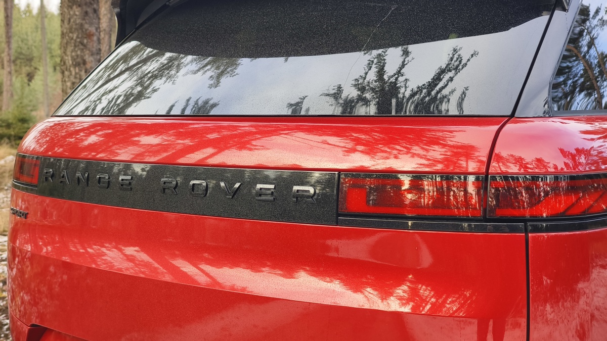 range-rover-sport-2026-24