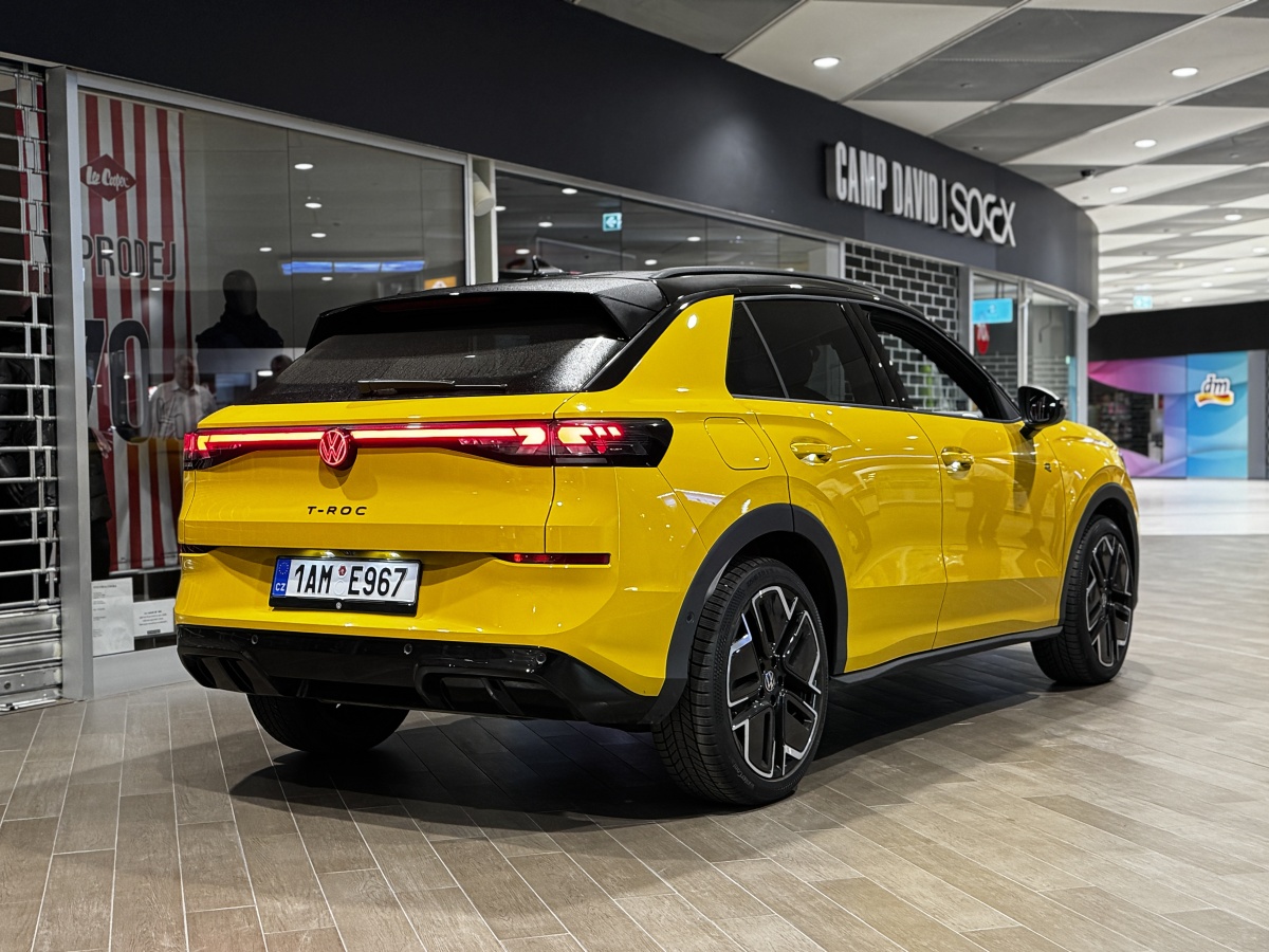 volkswagen-t-roc-2026-25