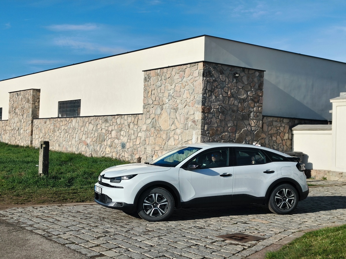 citroen-c4-test-2026-30
