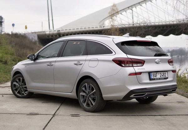 hyundai-i30-kombi-2021-33