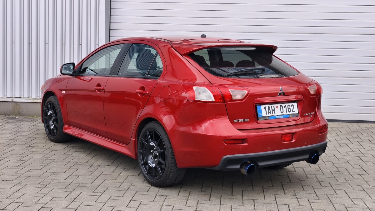 mitsubishi-lancer-x-ralliart-15