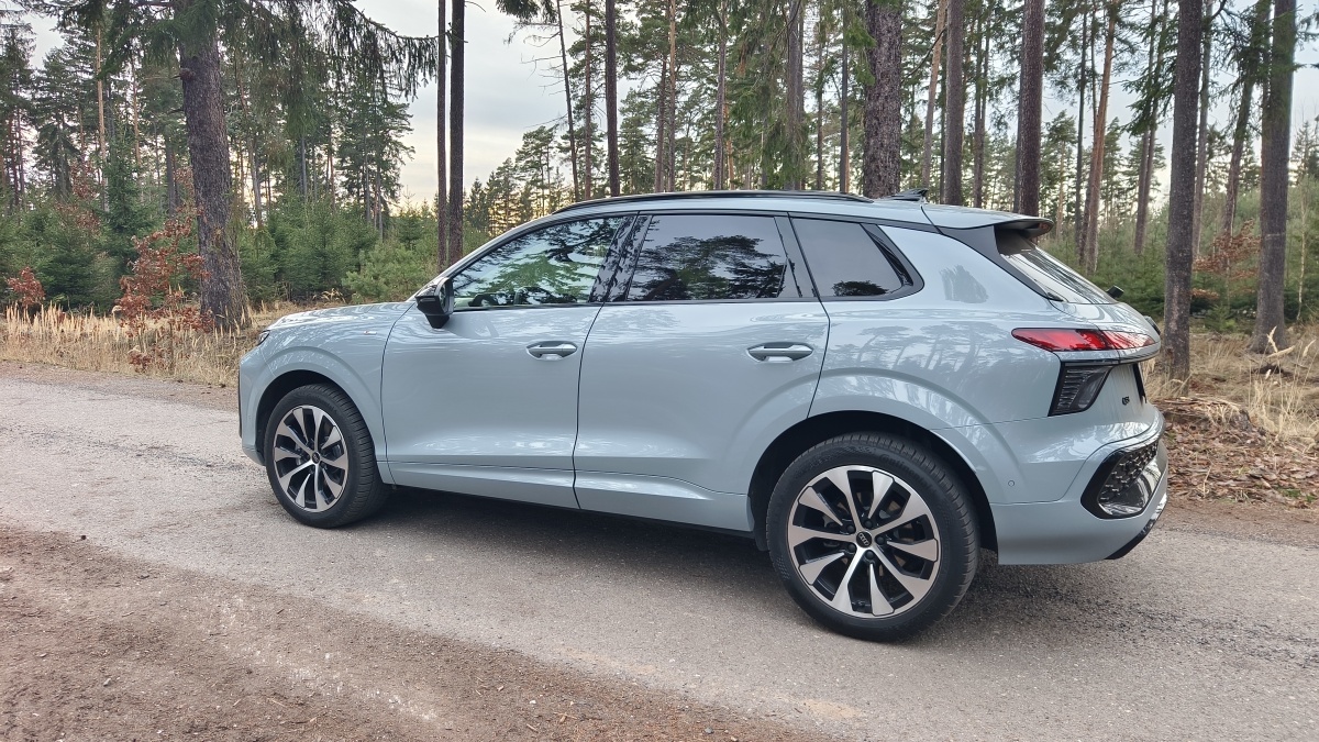audi-q3-suv-test-2026-16