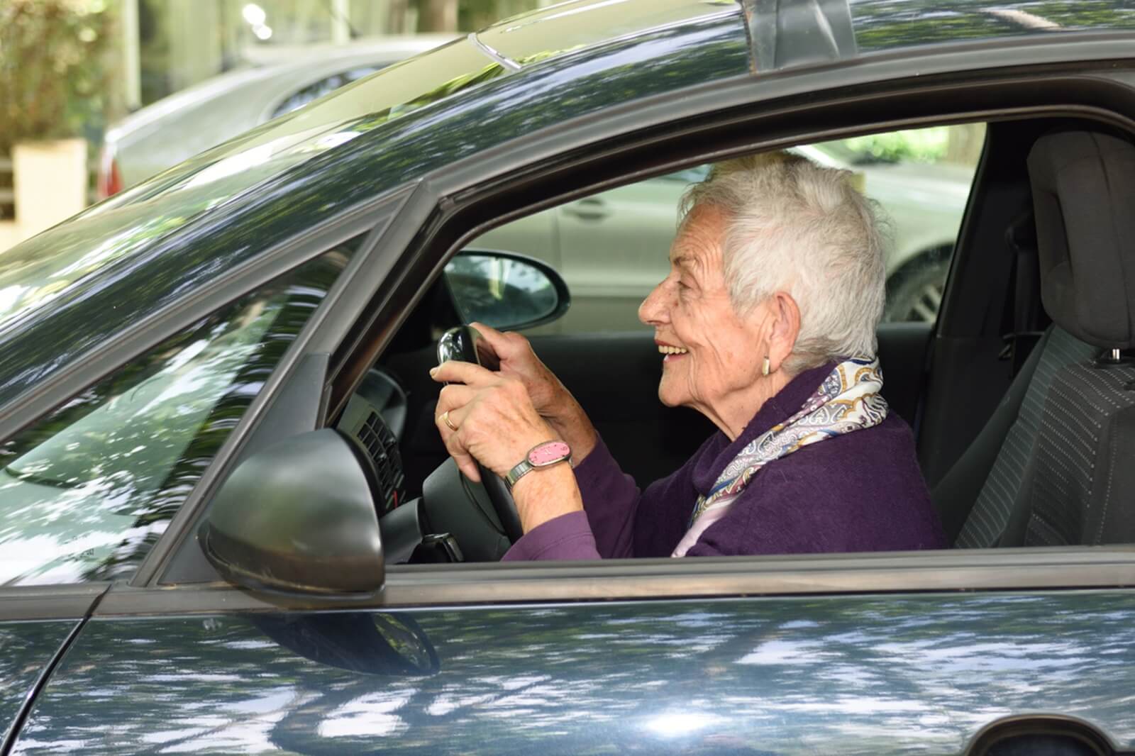 old-driver-curtoicurto-via-istock