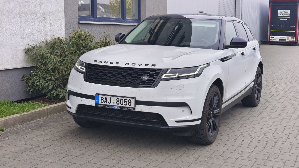 range-rover-velar-test-2026-11