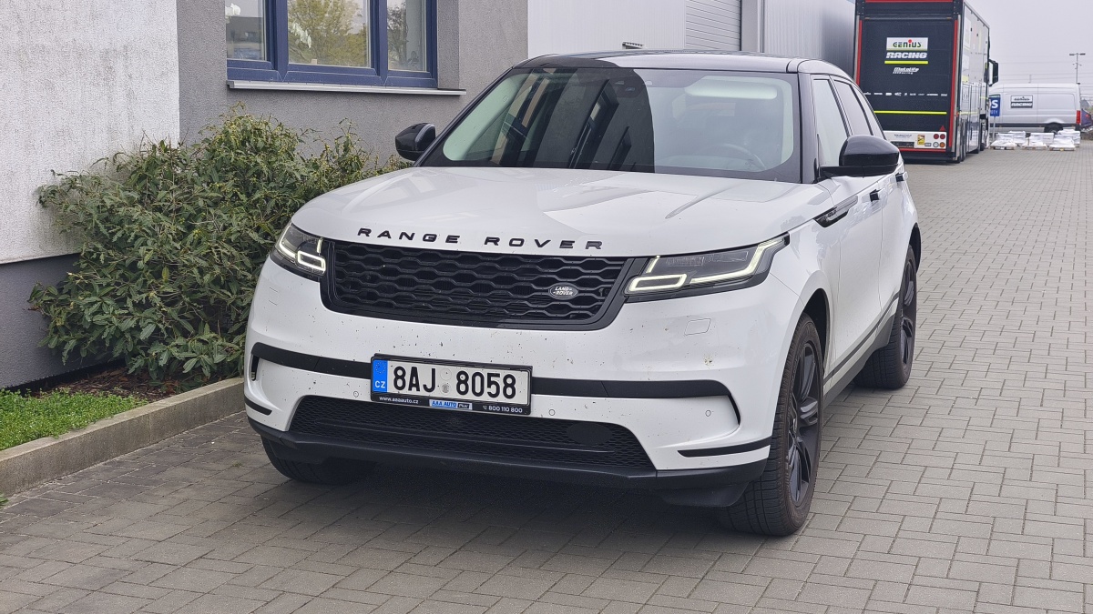 range-rover-velar-test-2026-12